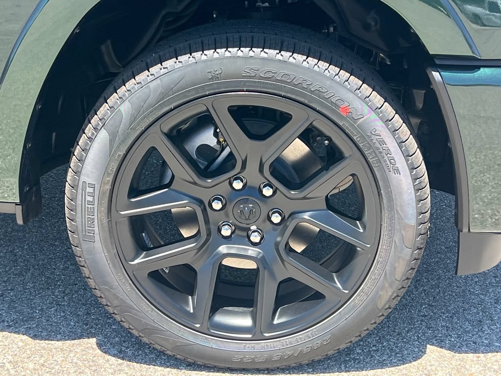 New 2026 RAM 1500 Laramie AWD/4WD image 14