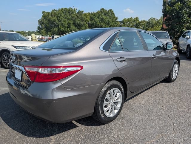 Used 2017 Toyota Camry LE FWD image 10