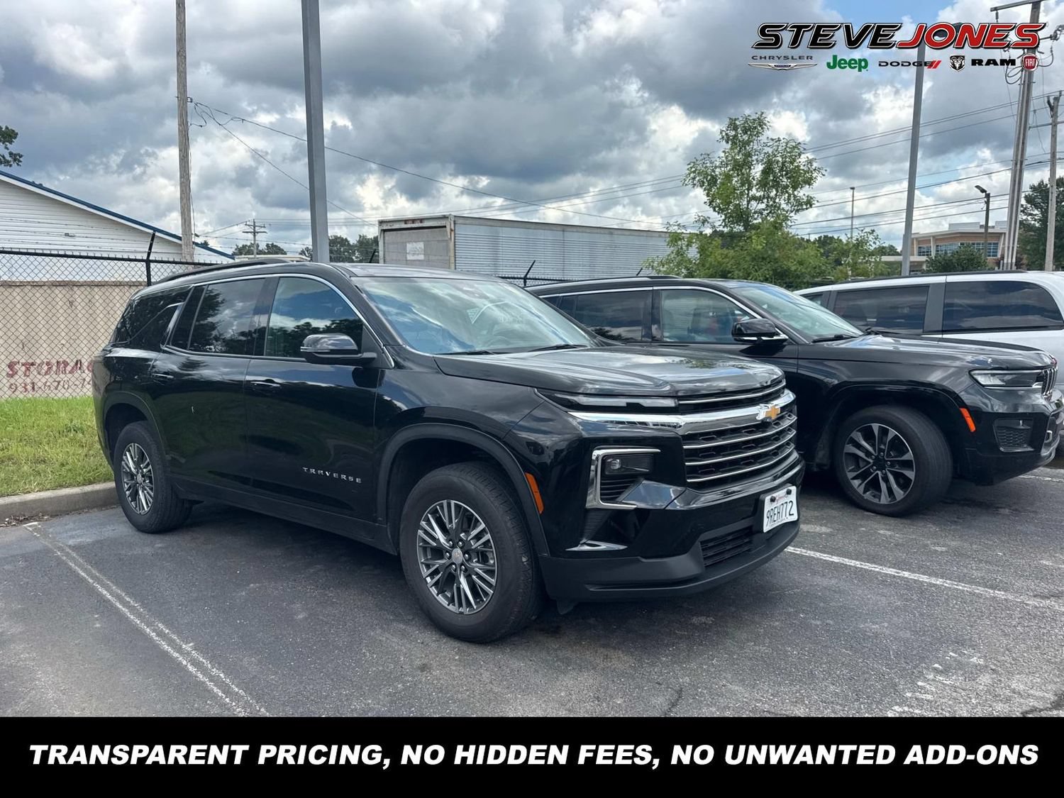 Used 2025 Chevrolet Traverse LT FWD video 1