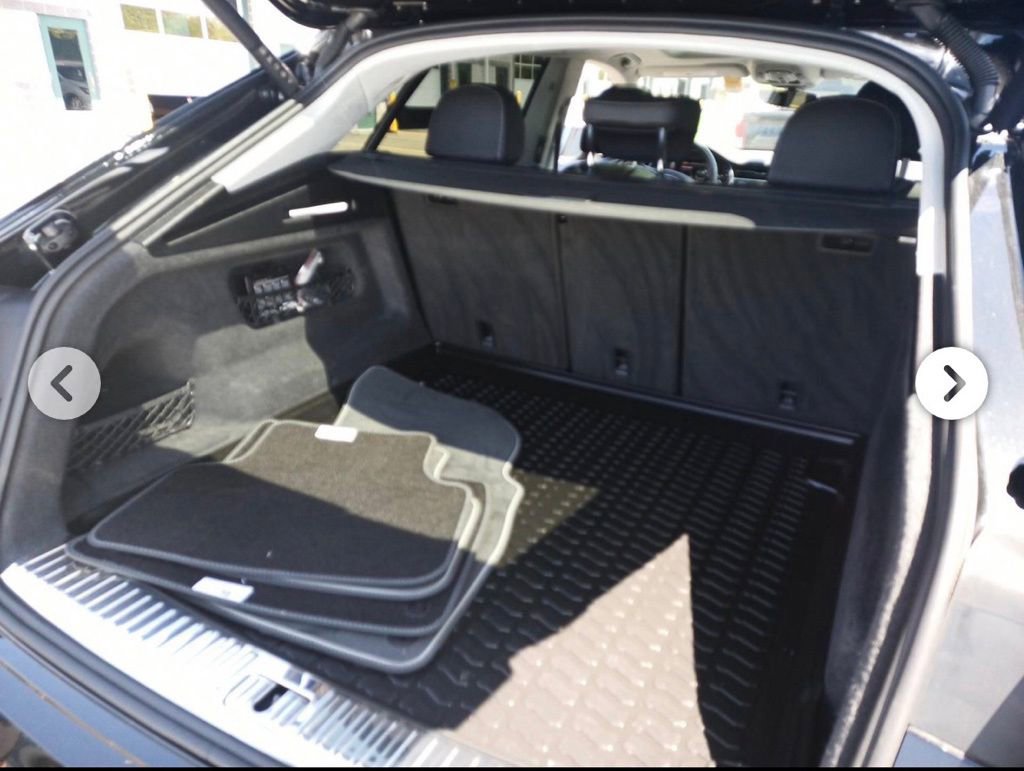 Used 2023 Audi Q8 Premium w/ Convenience Package AWD/4WD image 8