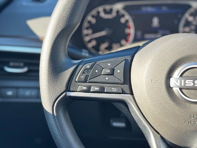 Used 2023 Nissan Altima 2.5 SV image 22