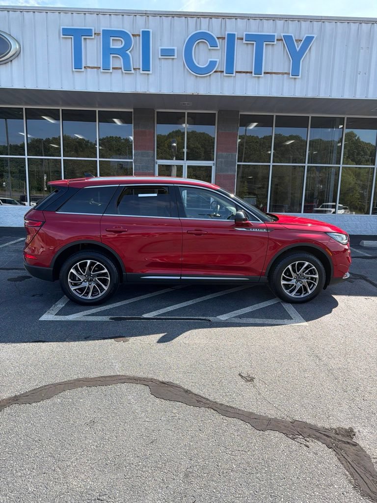 Used 2022 Lincoln Corsair AWD w/ Equipment Group 101A