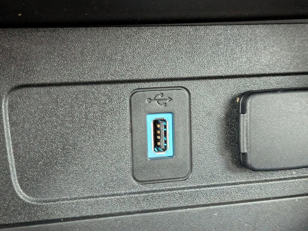 Used 2019 Ford Escape Titanium image 23