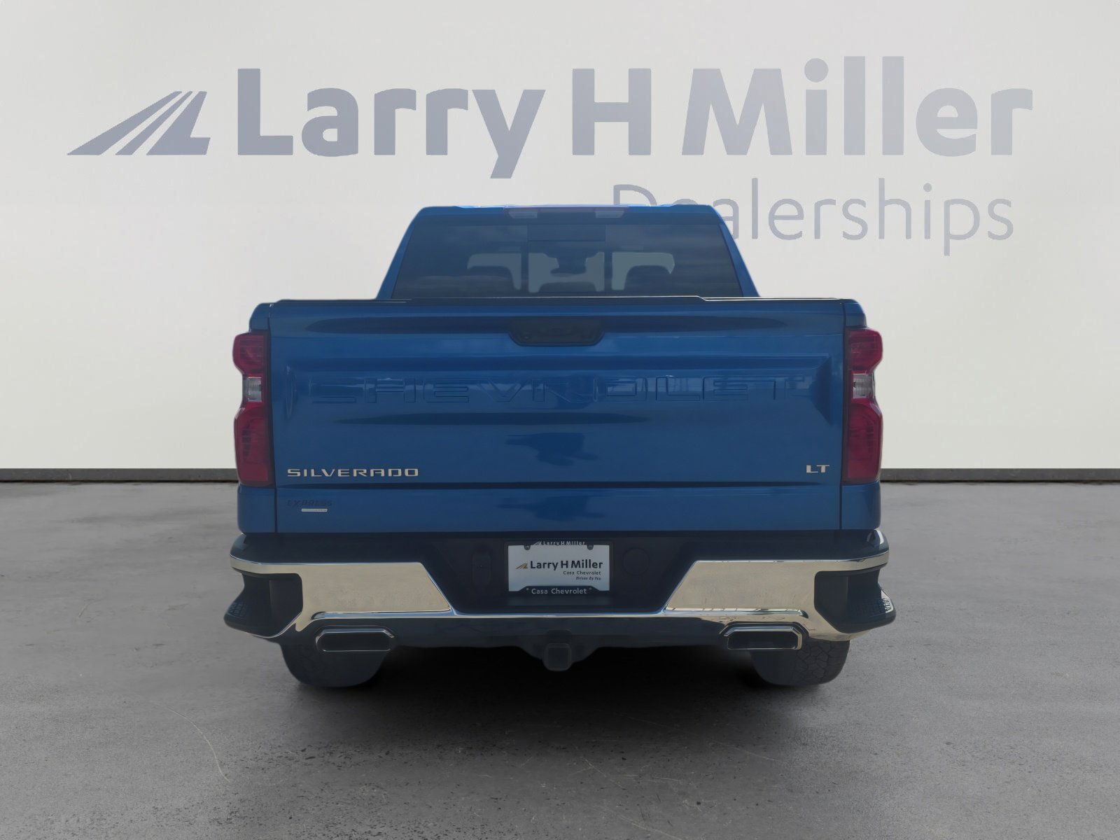 Used 2023 Chevrolet Silverado 1500 LT w/ Z71 Off-Road Package image 4