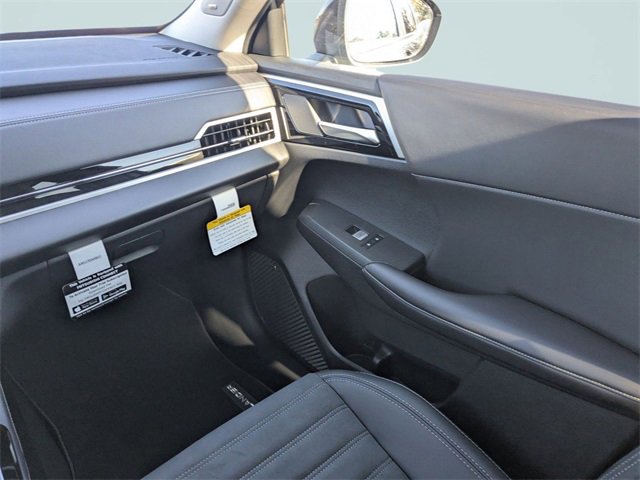 New 2026 Mitsubishi Outlander SE image 16