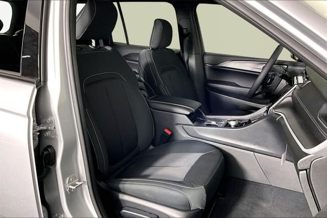 New 2026 Jeep Grand Cherokee Laredo X AWD/4WD image 12