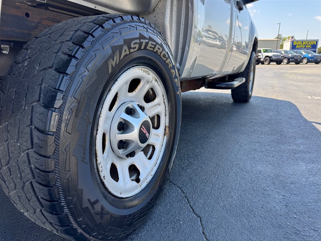 Used 2011 GMC Sierra 2500 W/T image 11