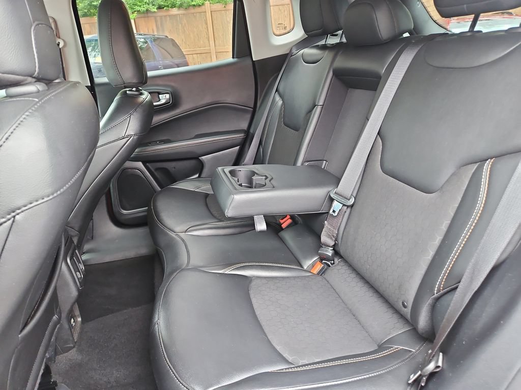 Used 2020 Jeep Compass Latitude w/ Cold Weather Group AWD/4WD image 15