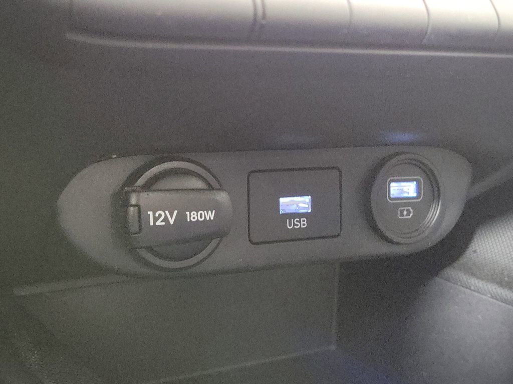 Used 2023 Hyundai Elantra Blue image 23