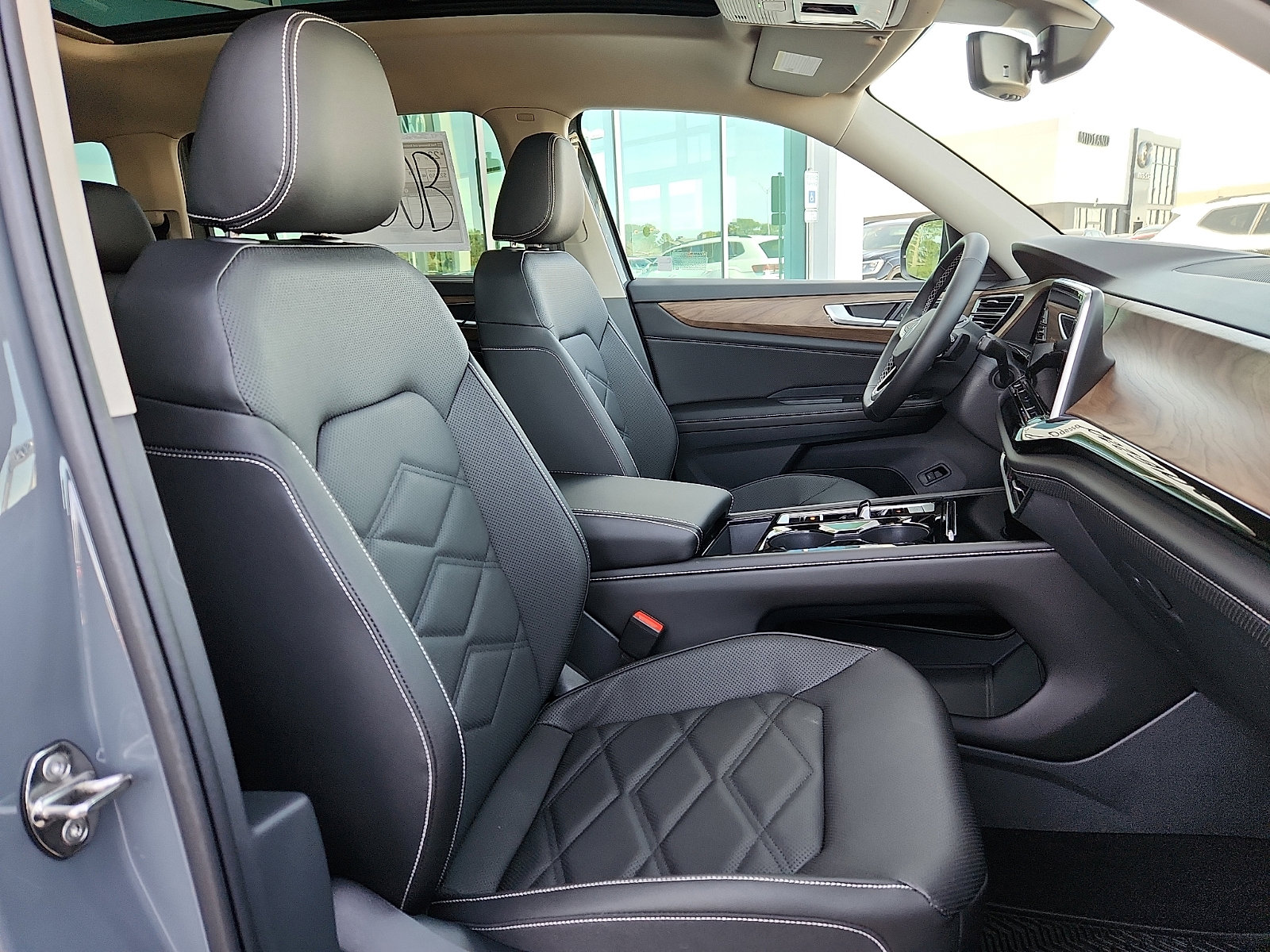 New 2026 Volkswagen Atlas SE image 15