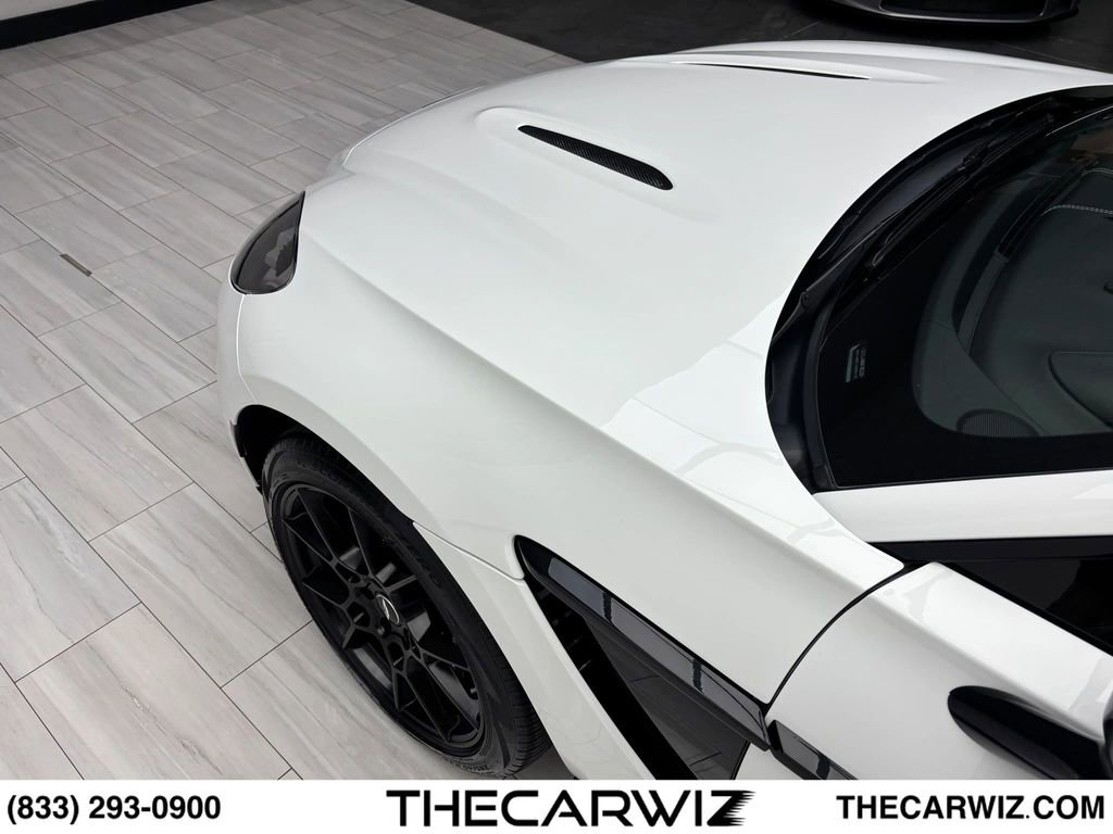 Used 2021 Aston Martin DBX AWD/4WD image 13