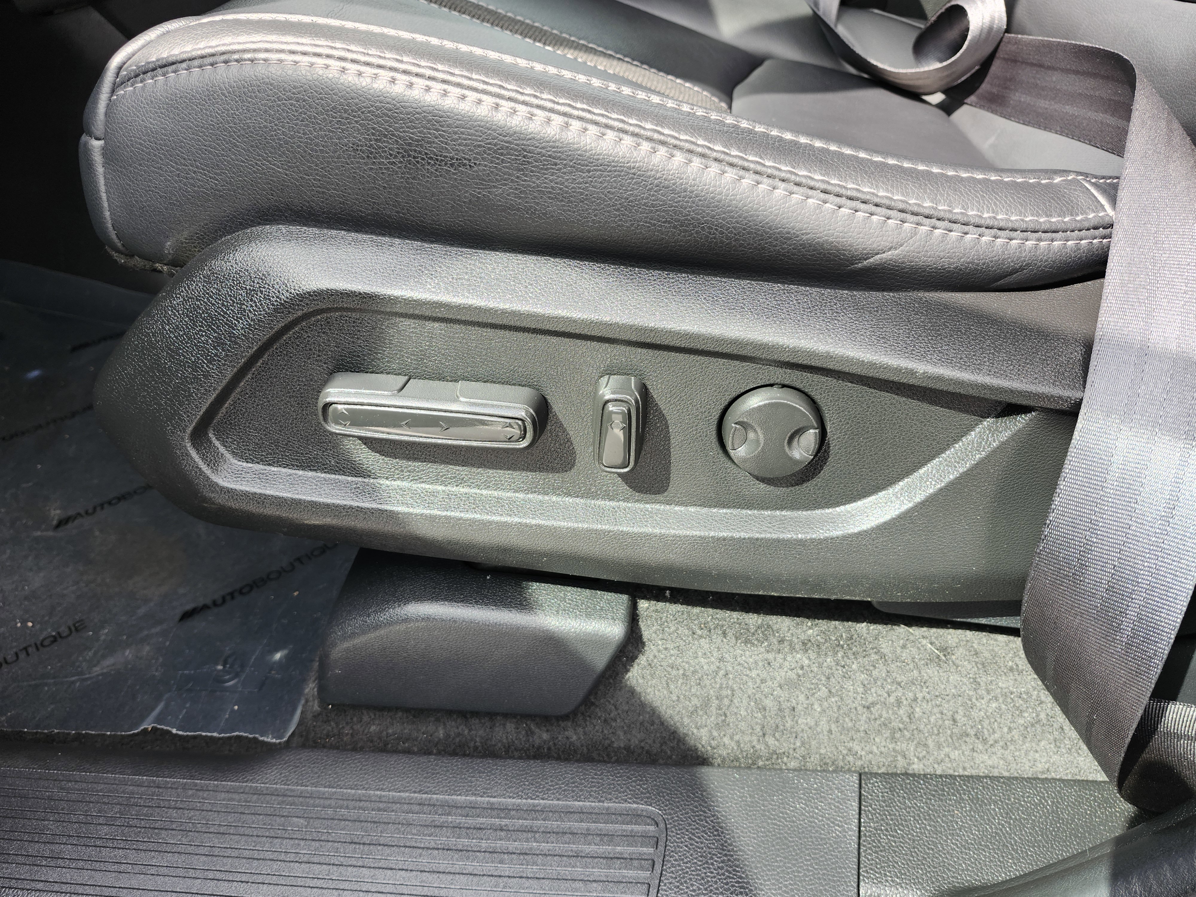 Used 2023 Honda Pilot EX-L image 27