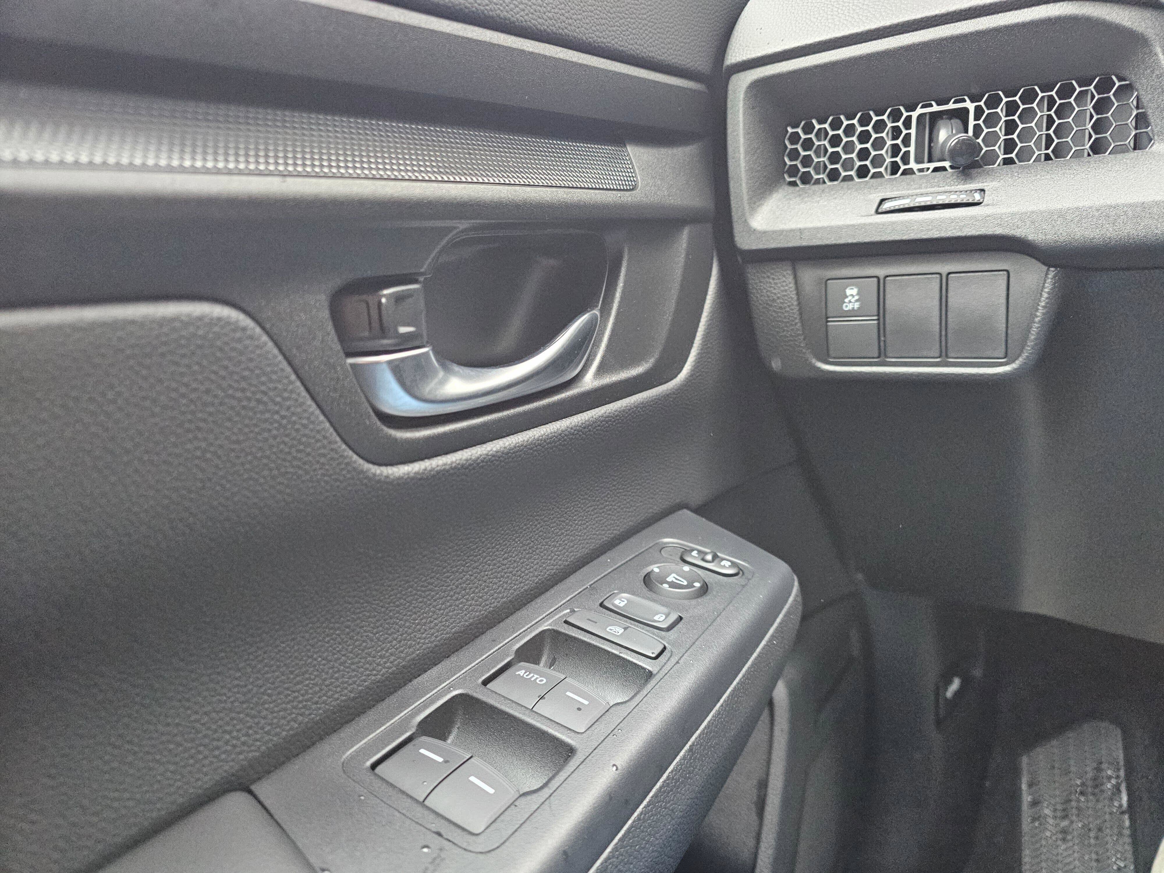 Certified 2025 Honda CR-V LX image 30