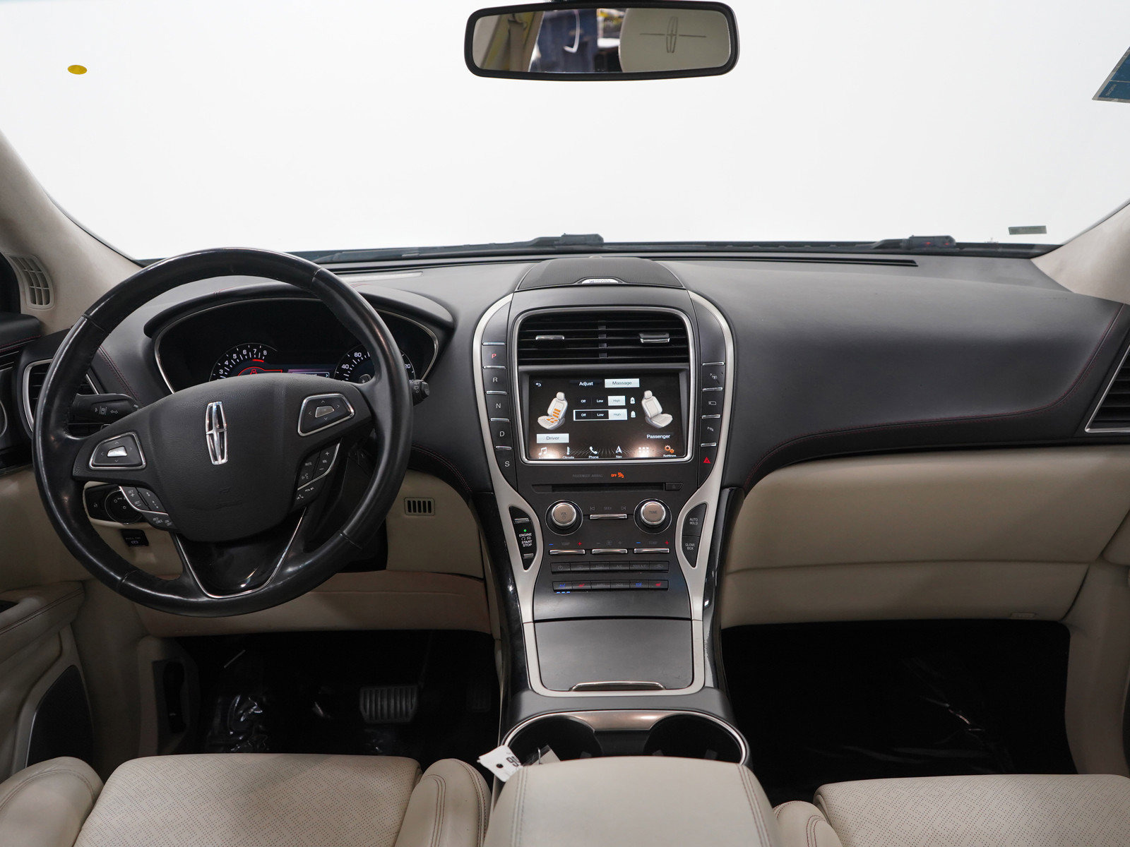 Used 2018 Lincoln MKX Black Label w/ Driver Assistance Package image 18