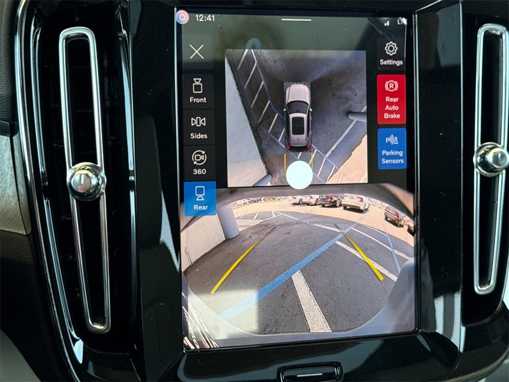 New 2026 Volvo XC40 B5 Plus w/ Protection Package Premier image 18