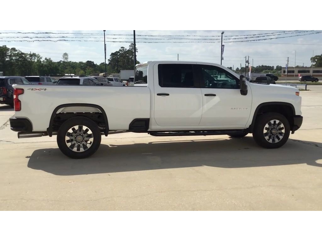 Used 2025 Chevrolet Silverado 2500 Custom w/ Custom Value Package AWD/4WD image 9