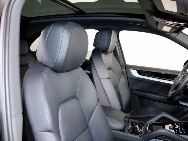 New 2026 Porsche Cayenne AWD/4WD image 25