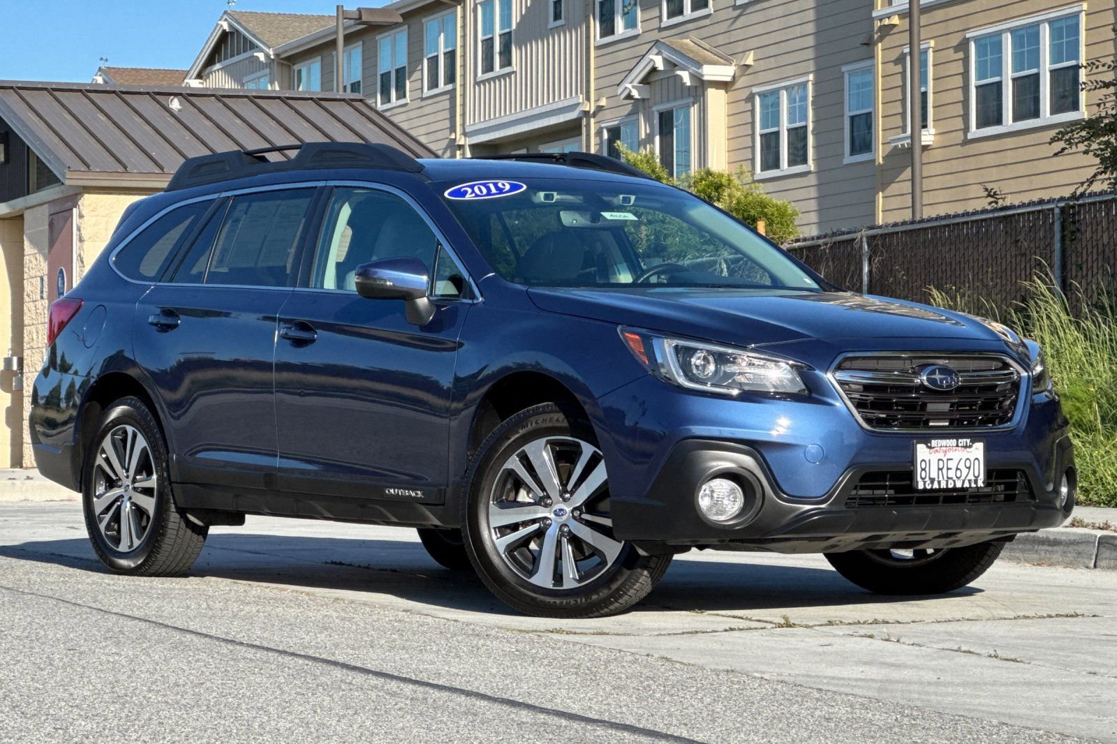 Used 2019 Subaru Outback 2.5i Limited AWD/4WD image 2