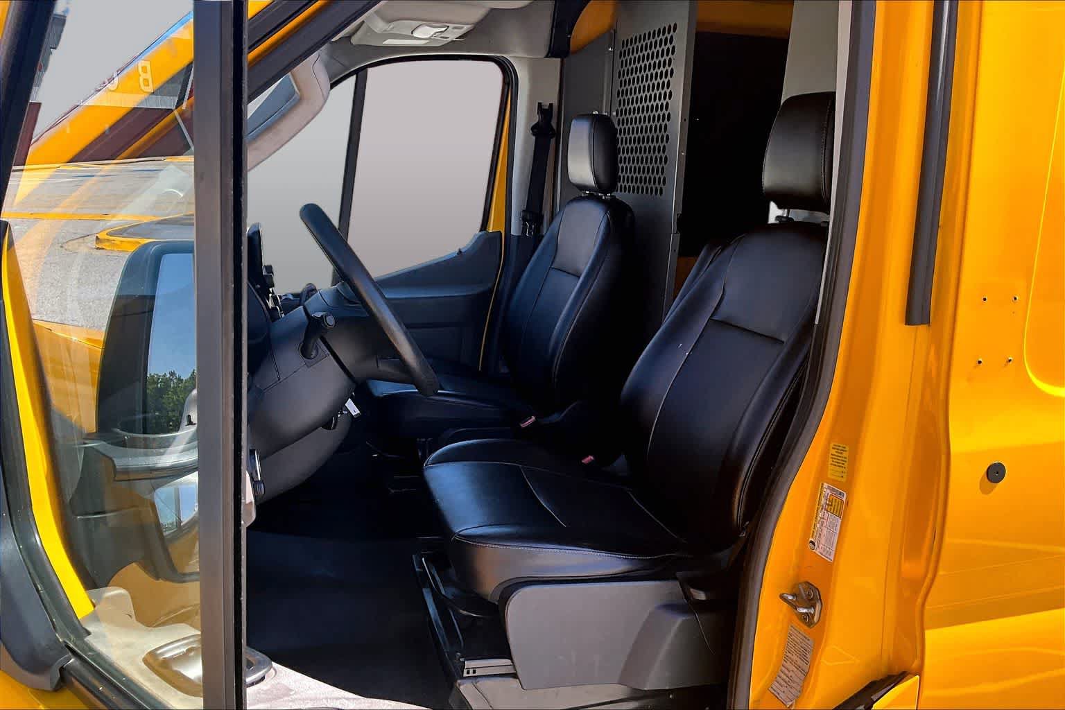 Used 2020 Ford Transit 250 148 High Roof w/ Load Area Protection Package RWD image 8