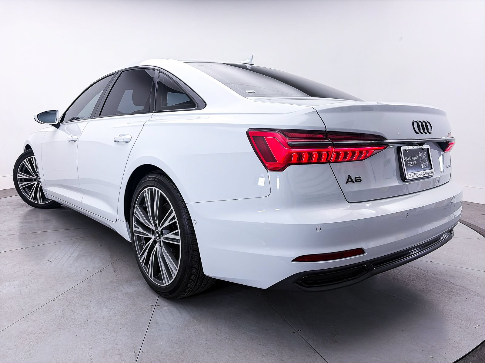 Used 2023 Audi A6 Premium Plus w/ Premium Plus Package AWD/4WD image 2