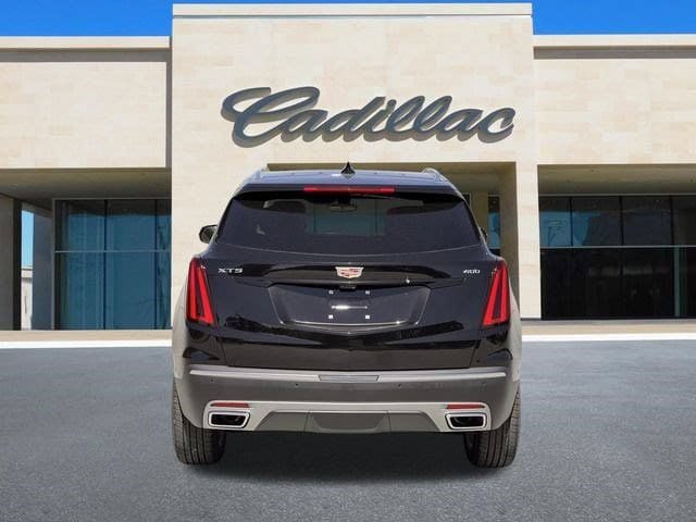 New 2026 Cadillac XT5 Premium Luxury w/ LPO, ONYX Package FWD image 4