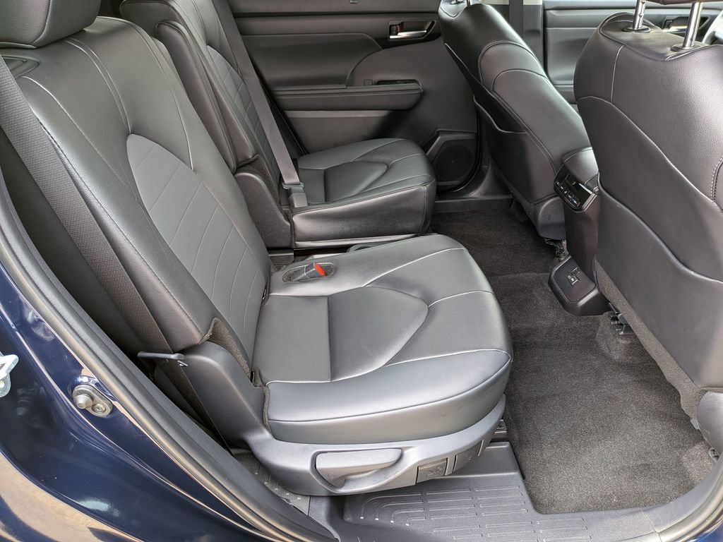 Used 2026 Toyota Highlander XLE AWD/4WD image 18
