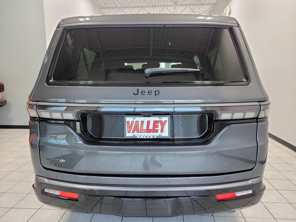 New 2026 Jeep Grand Wagoneer L Limited w/ HD Trailer Tow Package AWD/4WD image 6
