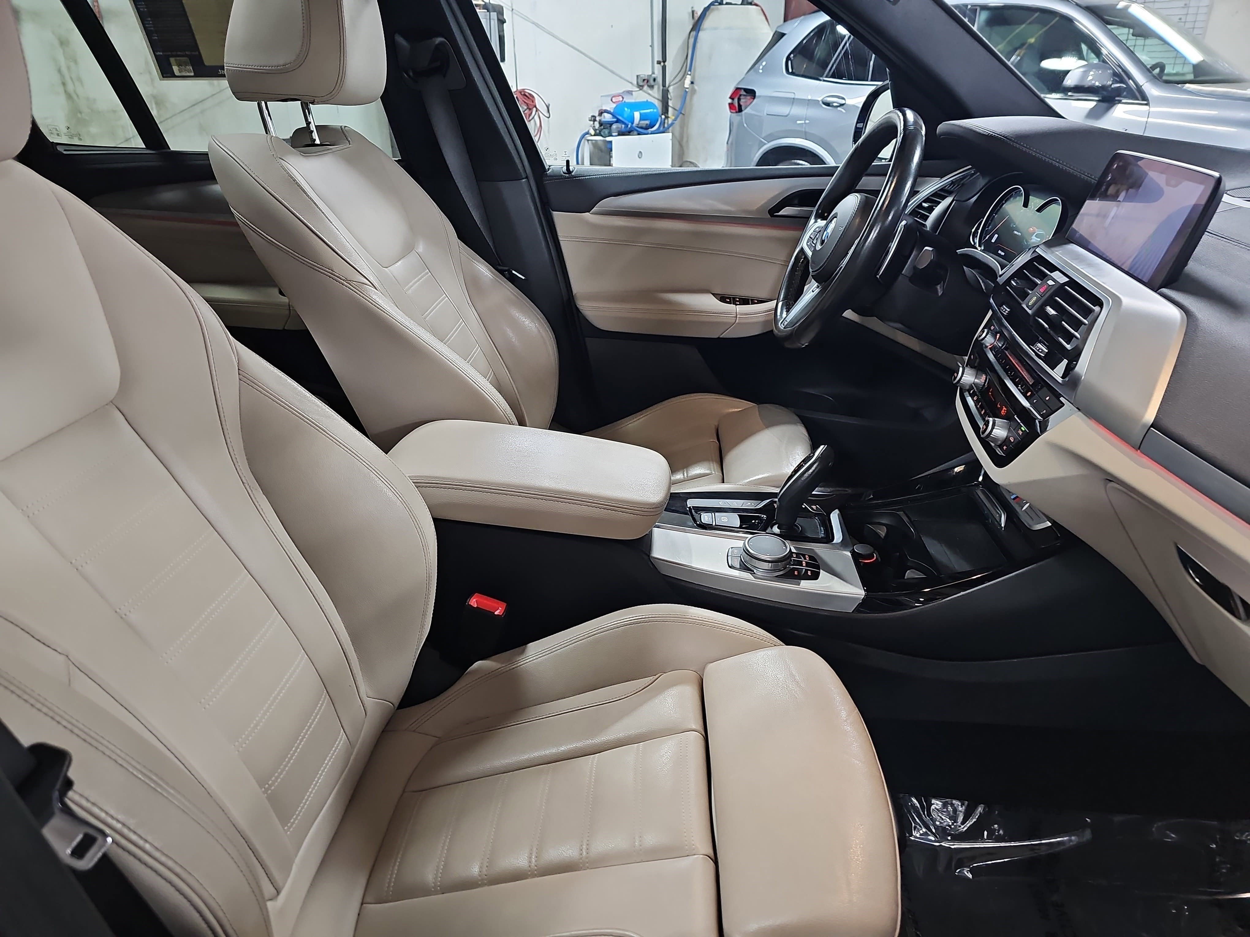 Used 2019 BMW X3 M40i image 3