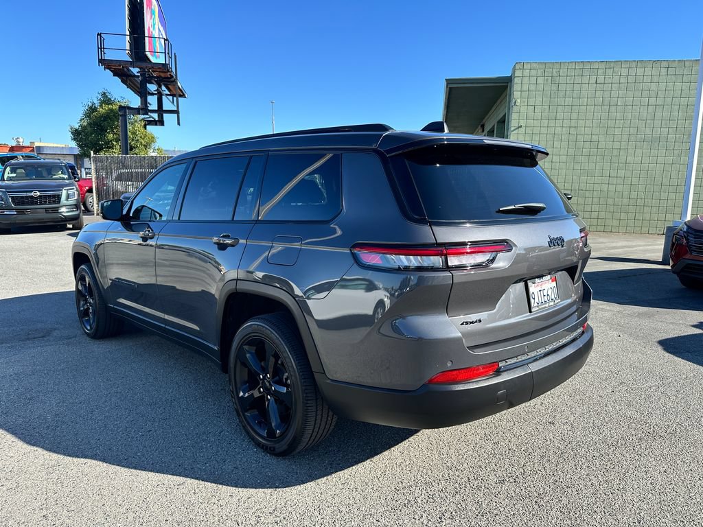 Used 2023 Jeep Grand Cherokee L Altitude AWD/4WD image 6