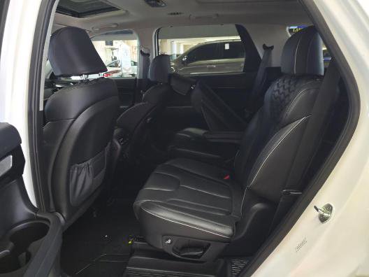 Used 2021 Hyundai Palisade Limited image 8