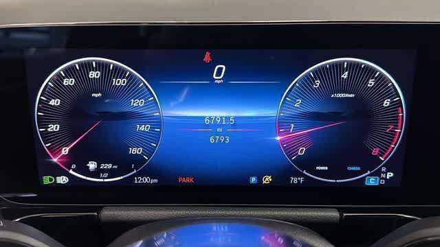 Used 2025 Mercedes-Benz GLA 250 4MATIC image 17