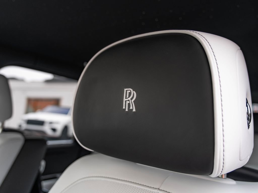 New 2026 Rolls-Royce Cullinan image 9