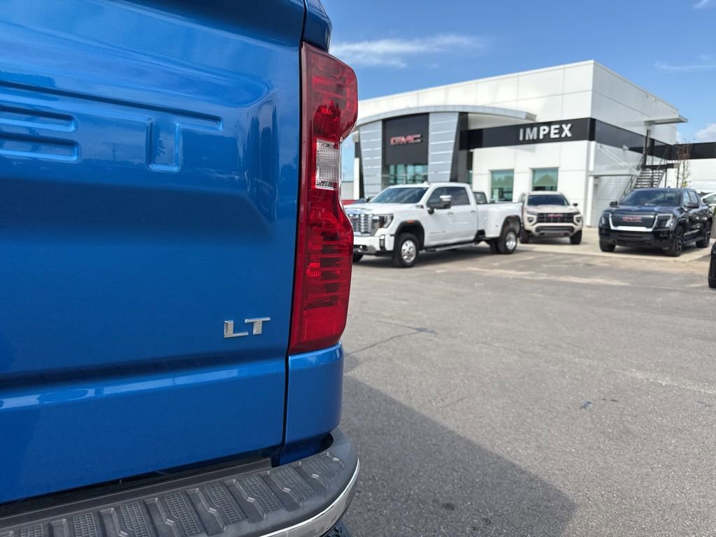 Used 2023 Chevrolet Silverado 1500 LT w/ Leather Package image 33