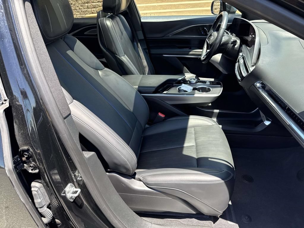Certified 2024 Cadillac Lyriq Sport w/ LPO, Floor Liner Package AWD/4WD image 7