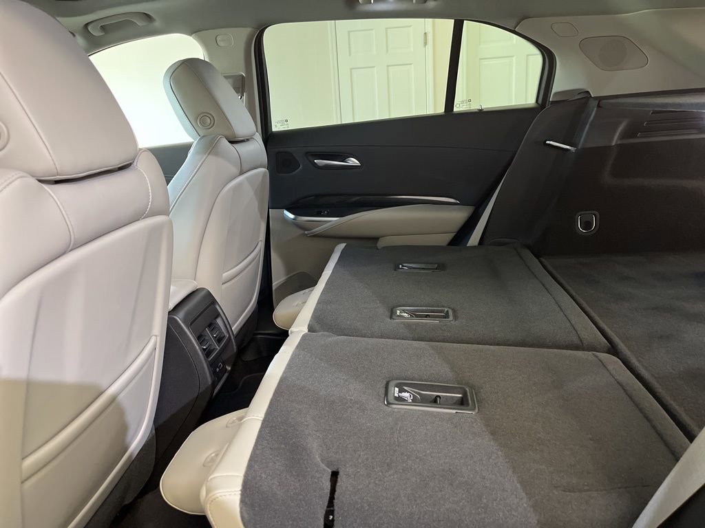 Certified 2023 Cadillac XT4 Premium Luxury image 17