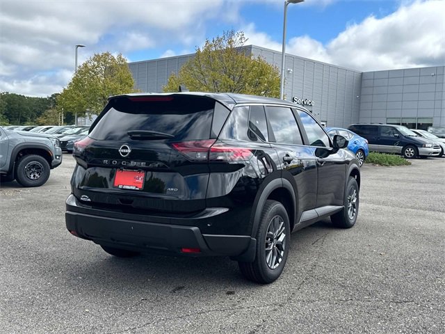 New 2026 Nissan Rogue S image 4