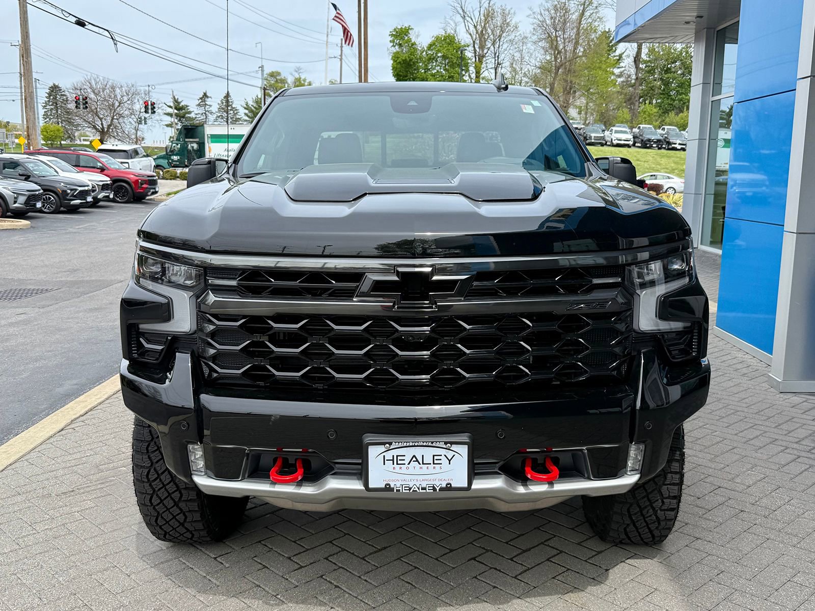 Used 2026 Chevrolet Silverado 1500 ZR2 AWD/4WD image 2