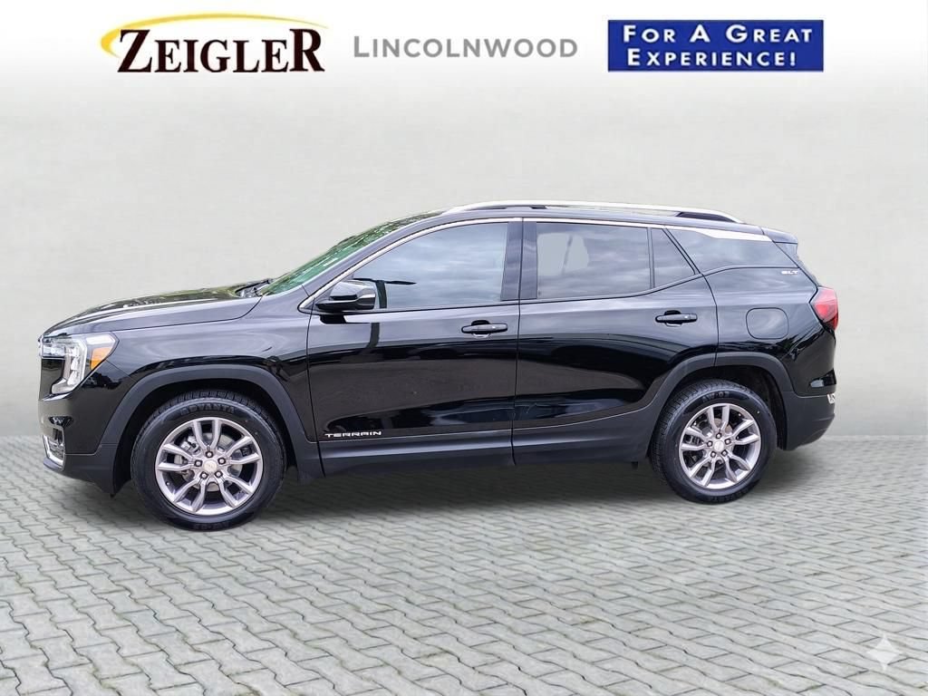 Used 2022 GMC Terrain SLT w/ Infotainment Package II AWD/4WD image 5