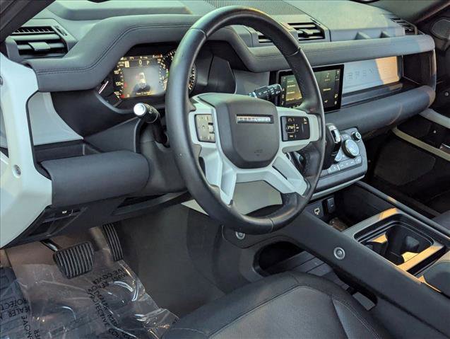 Used 2023 Land Rover Defender 110 X-Dynamic SE image 10