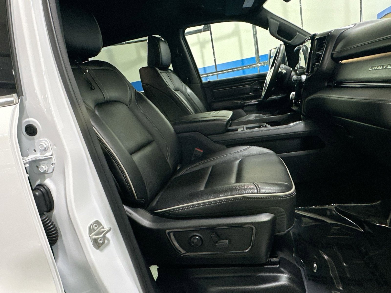 Used 2023 RAM 1500 Limited image 34