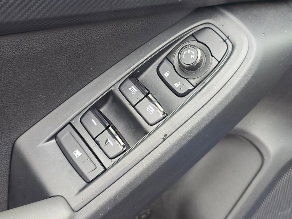 Used 2024 Subaru Crosstrek 2.0i Premium image 19