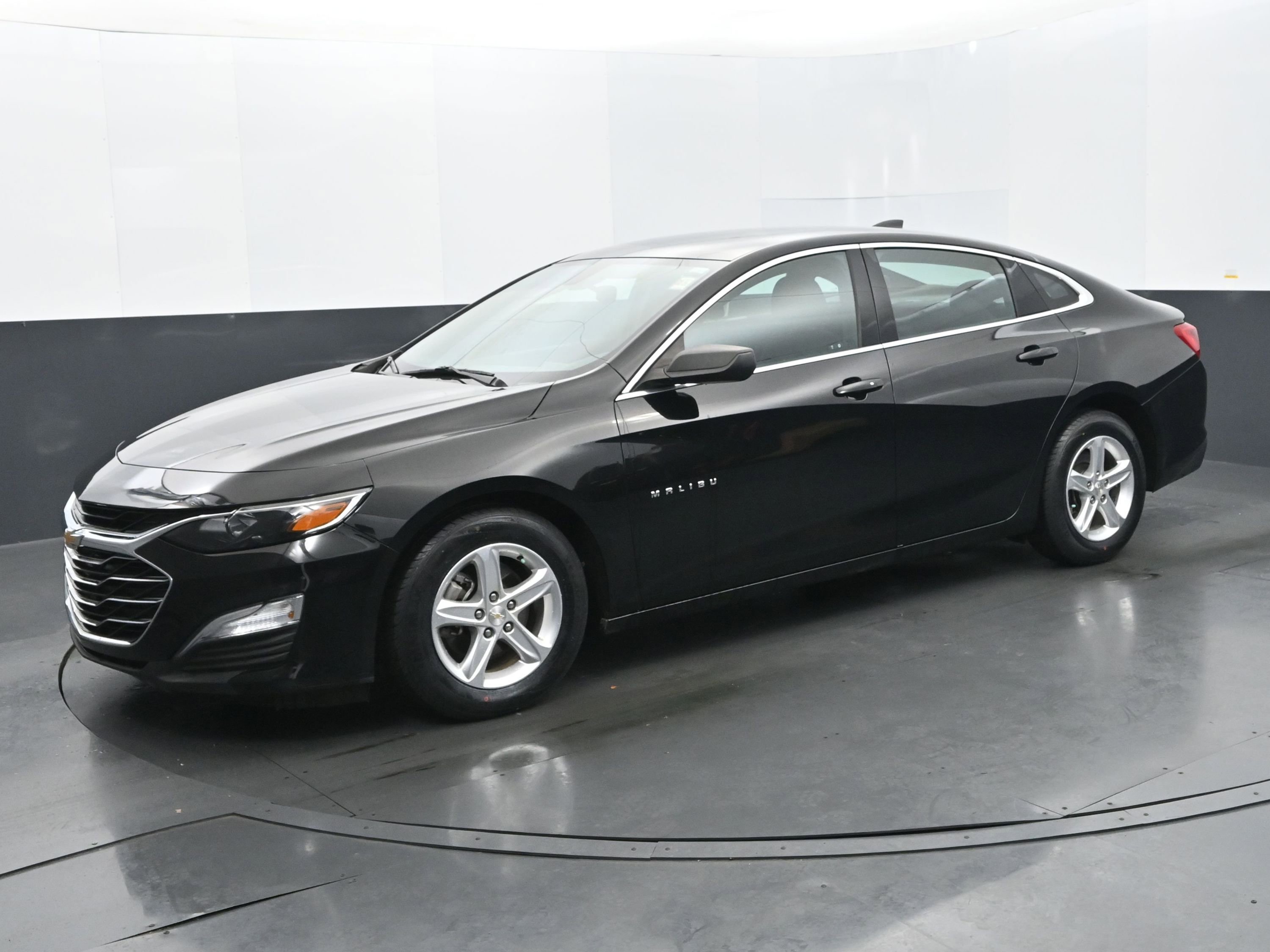 Used 2021 Chevrolet Malibu LS