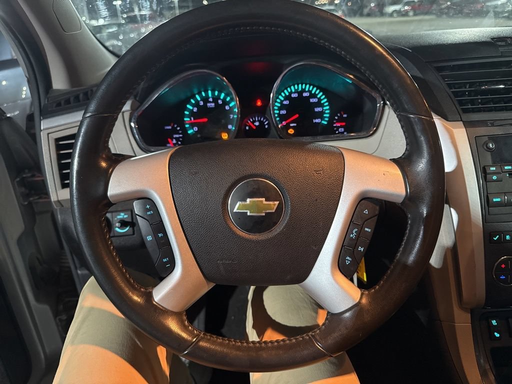 Used 2011 Chevrolet Traverse LTZ AWD/4WD image 13
