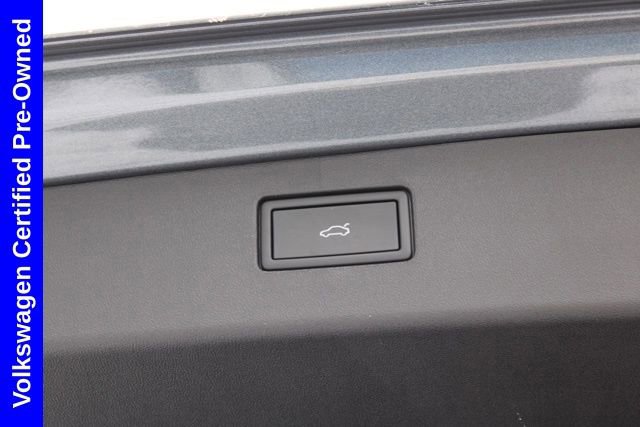 Used 2025 Volkswagen Tiguan SE image 11