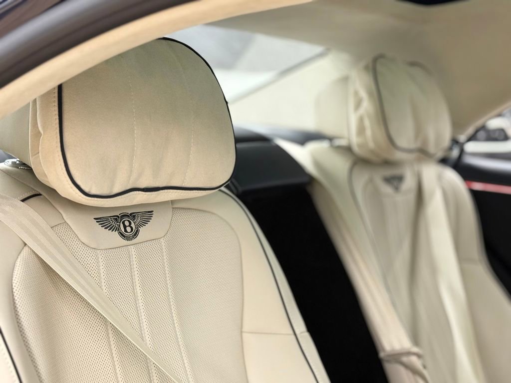 Used 2022 Bentley Flying Spur Plug-In Hybrid image 36