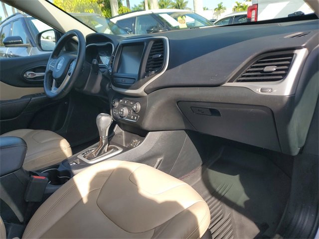 Used 2016 Jeep Cherokee Limited image 8