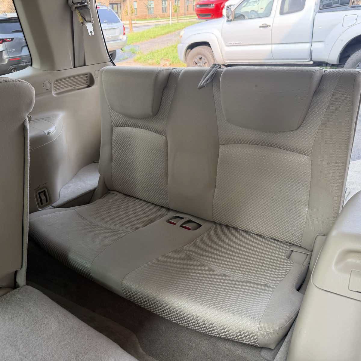 Used 2005 Toyota Highlander 2WD V6 w/ 3rd Row image 13