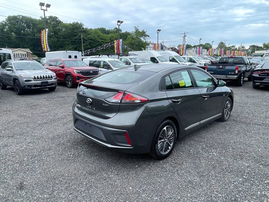 Used 2020 Hyundai Ioniq SE FWD image 5