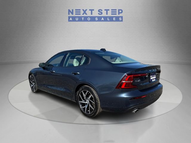 Used 2020 Volvo S60 T6 Momentum w/ Protection Package Premier image 5