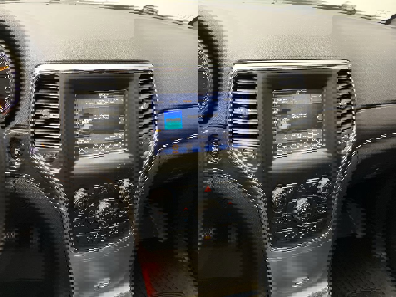 Used 2018 Jeep Grand Cherokee Limited image 17